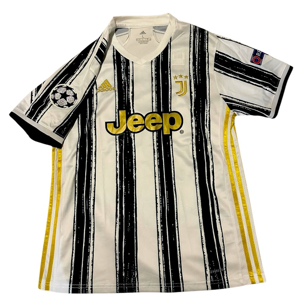 2020/21 retro juventus home kit. Cristiano Ronaldo CR7 soccer football jersey.